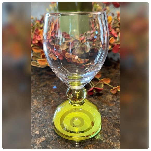 Set of Four-Lime Green Swirl Bottom Base Cordial/Shot Glasses - Picture 2 of 5